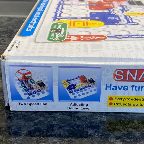 Snap Circuits Jr. SC-100 Electronics Discovery Kit By Elenco - Picture 3 of 11